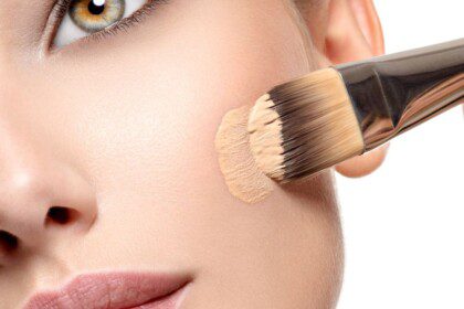 Makiažo pagrindas: kaip pasirinkti ir tinkamai naudoti