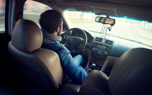 7 vairuotojo įpročiai, kurie pagreitina automobilio senėjimą: venkite jų!