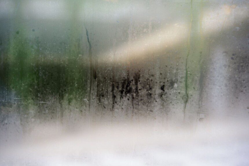 Kodėl plastikiniai langai žiemą pradeda rasoti ir kaip to išvengti