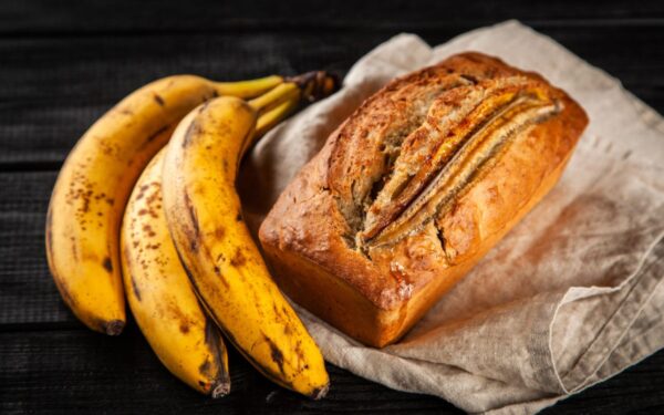 Bananų duona su braškėmis: desertas, kuris užkariaus virtuvę