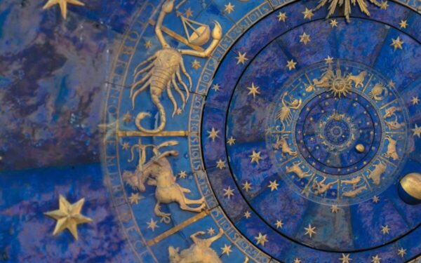 Antradienio horoskopas: kurie Zodiako ženklai pasitiks netikėtus meilės ir karjeros pokyčius?