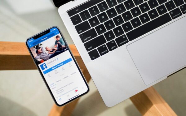 Darbas socialiniuose tinkluose vilioja lengvais pinigais, bet rizikos dar didesnės