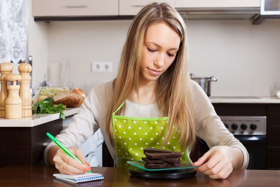 Skaičiuoji kalorijas? Ši paprasta gudrybė padės nesustorėti net ir per šventes