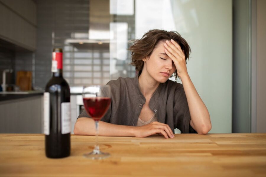 Nustokite vartoti alkoholinius gėrimus: paprastas triukas, kuris leis apie tai pamiršti amžiams