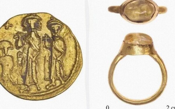 Tai perrašo istoriją: archeologai aptiko prieš tūkstančius metų paslėptą lobį