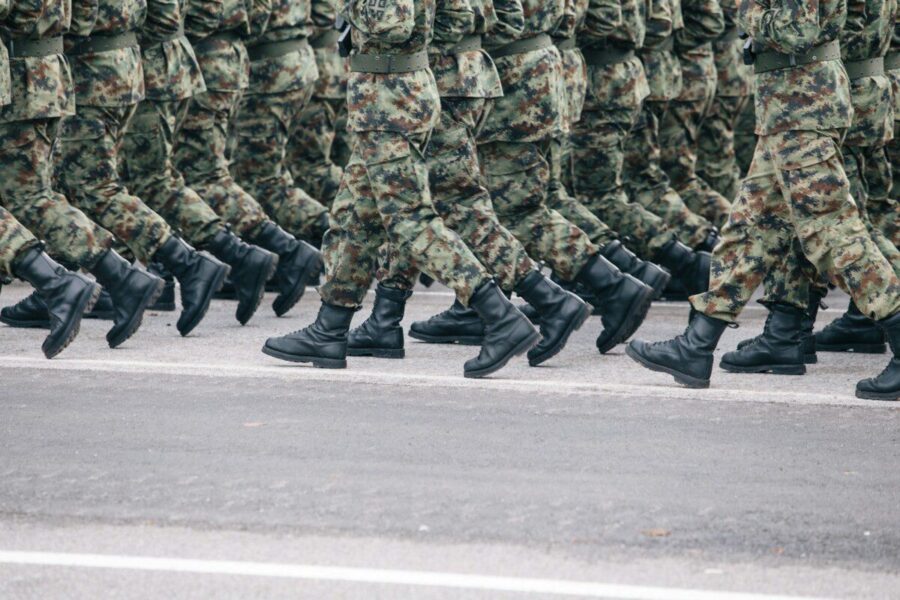 Stebinantis Seimo sprendimas: ekstremalių situacijų metu kariai perims policijos galias