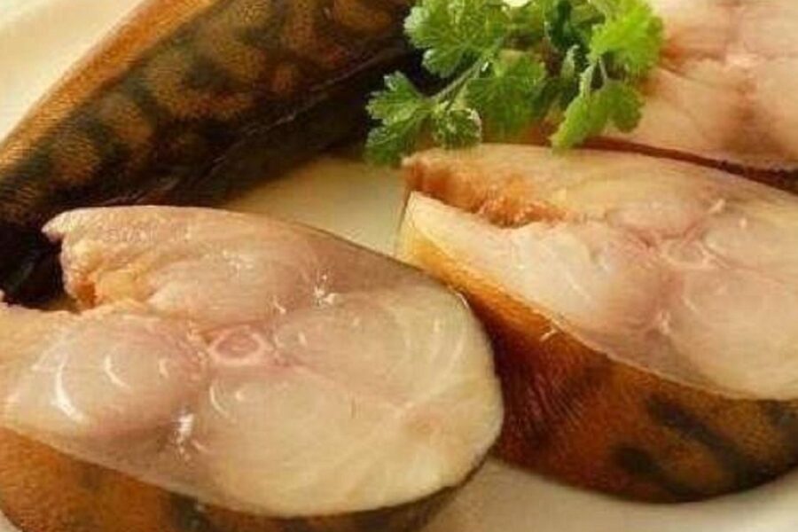 Pigiai paruošiama sūdyta skumbrė arbatos marinate tampa šių švenčių žvaigžde