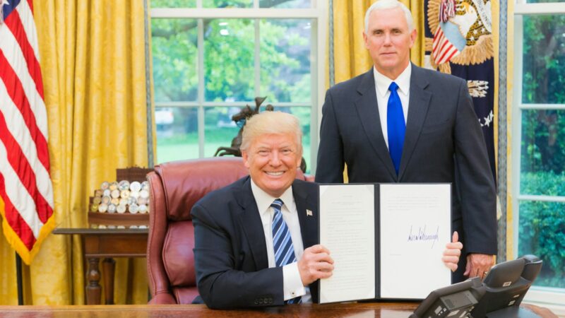 Pasekmes pajus visas pasaulis: JAV oficialiai pasitraukė iš Paryžiaus klimato susitarimo