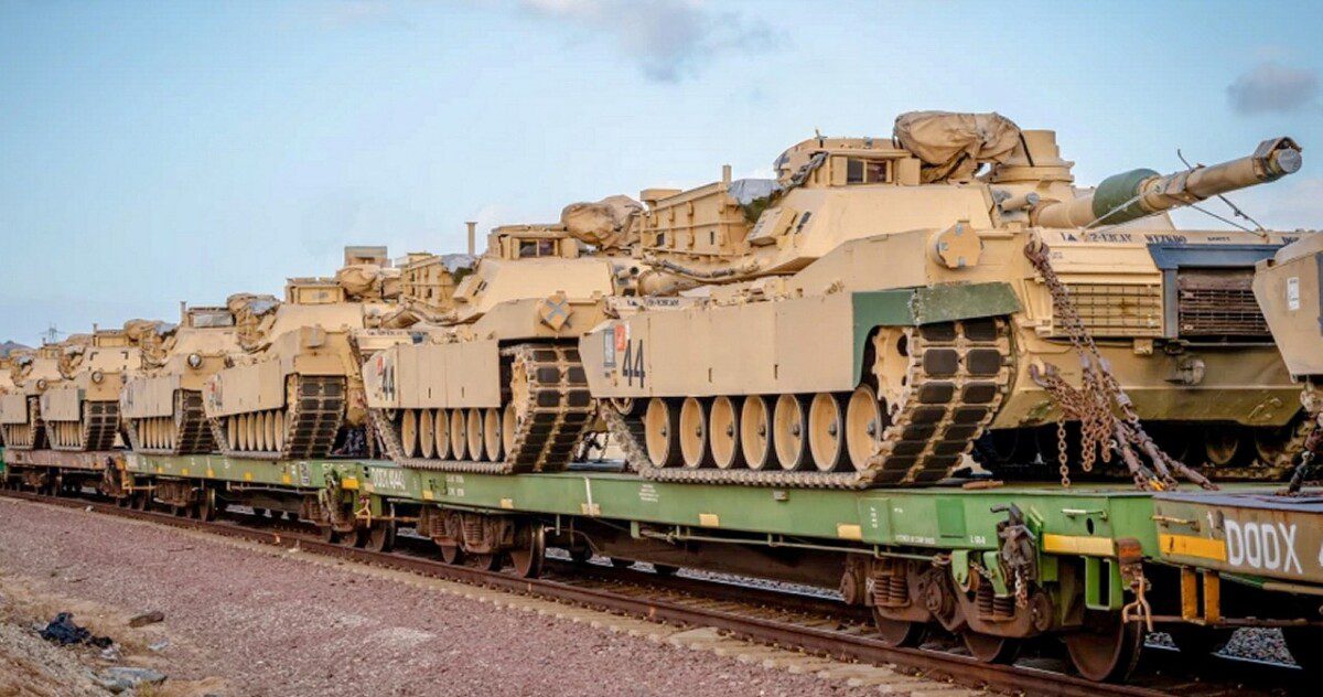 Lenkija vykdo masinį ginklavimąsi: turės daugiau tankų nei Europos milžinai