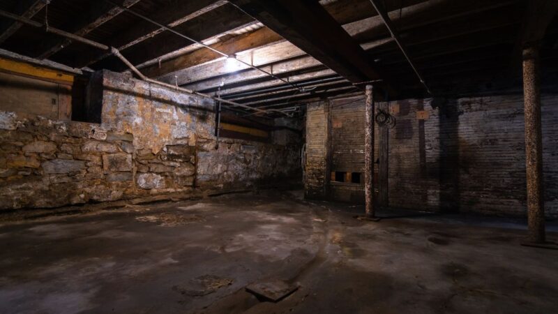 20 metų nelaisvėje po žeme: Suomijos policija tiria galimą prekybą žmonėmis