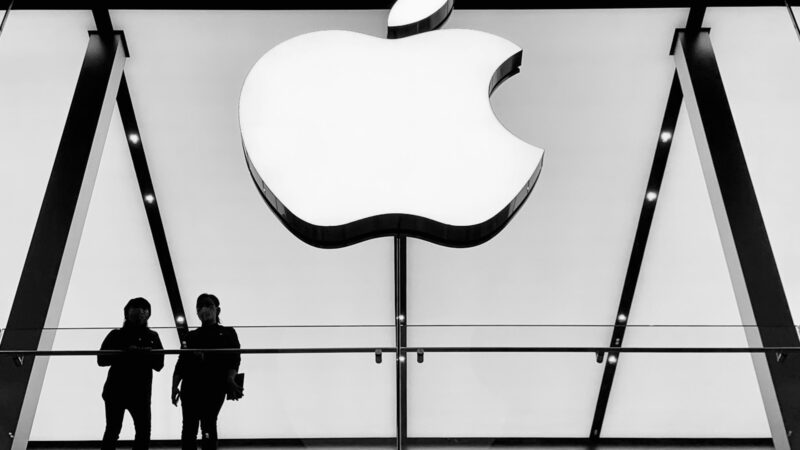 „Apple“ ruošiasi sudrebinti technologijų pasaulį: šiemet sulauksime gausybės naujų produktų