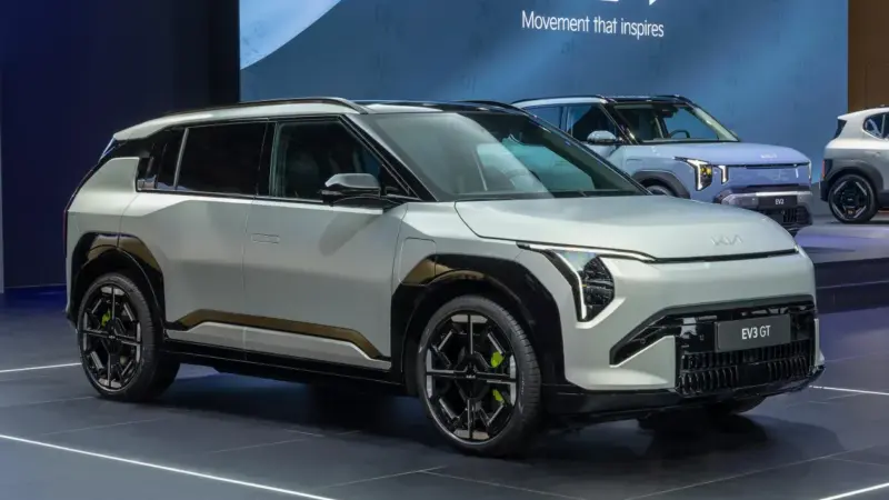 „Kia“ pristatė karščiausias savo naujienas: Briuselyje pademonstruoti nauji elektriniai modeliai