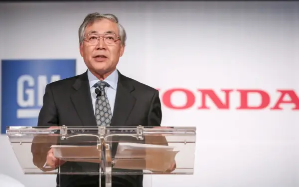 Keičia planus dėl vandenilio automobilių: „Honda“ nutraukia bendrą projektą su „General Motors“