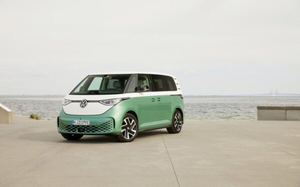 „Volkswagen“ paskelbė apie rekordiškai sėkmingus metus, elektrinis „ID. Buzz“ šturmuoja rinką