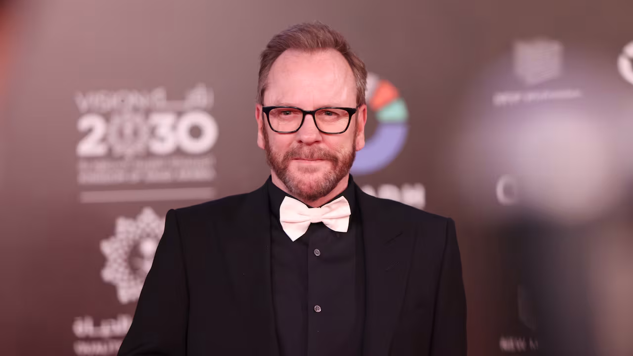 JAV sulaikytas aktorius Kieferis Sutherlandas, įtariamas užpuolęs pavėžėją