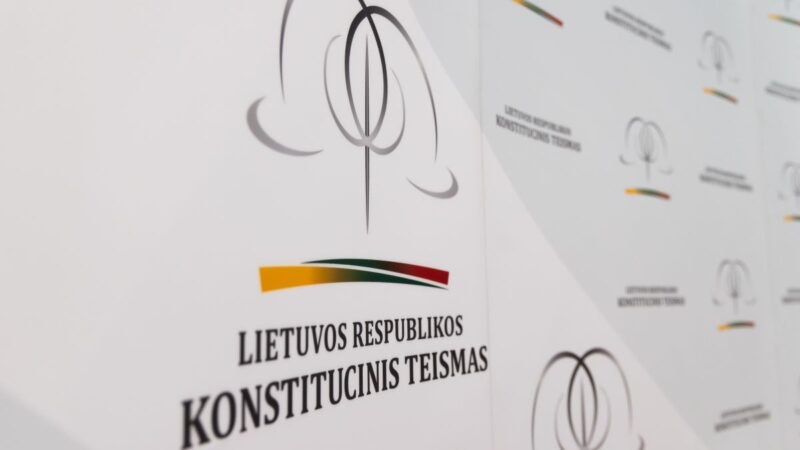 Sumokėjo baudą ir prarado teisę gintis: Konstitucinis Teismas spręs dėl sistemos