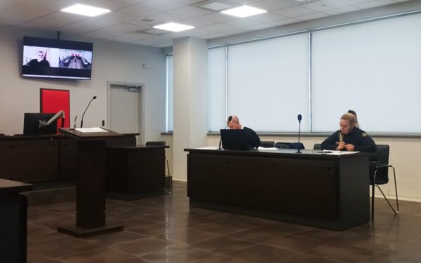 Henrikas Daktaras nepraranda vilties ištrūkti į laisvę: esu senas ir ligotas, ieškinius atlyginau