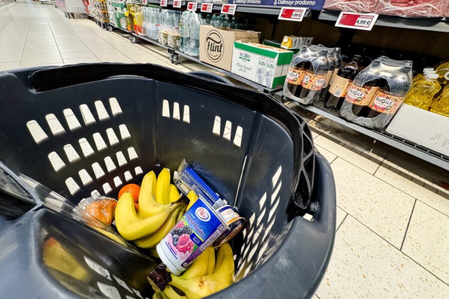 Maisto kainos siunčia netikėtą signalą: oficialūs skaičiai stebina, bet gyventojai sunerimę