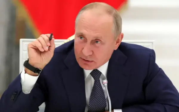 Pavojingas signalas Kremliui: Putino populiarumas smunka, bet kas iš tiesų vyksta Rusijos viduje?