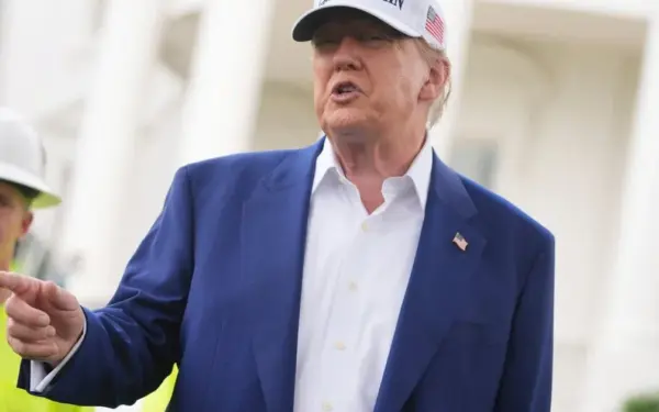 Degalai gali ir toliau tuštinti pinigines – Trumpas įspėja, iki kada kainos gali nesileisti žemyn