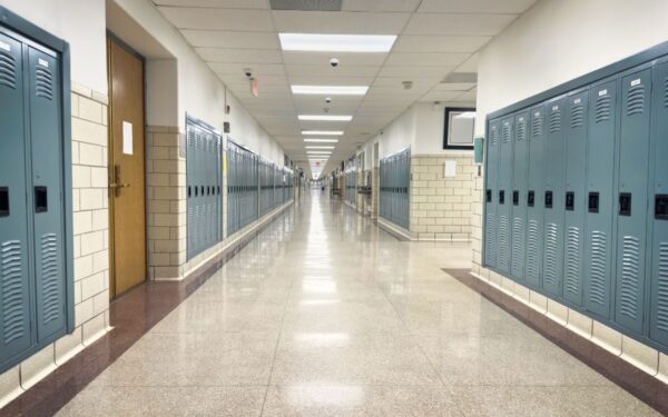 UNESCO įspėja: tai, kas vyksta Europos mokyklose, primena pavojingas tendencijas