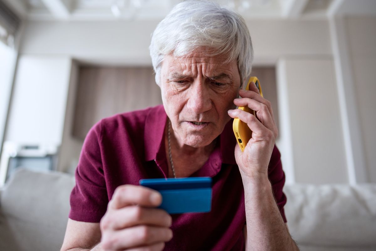 Telefoniniai sukčiai