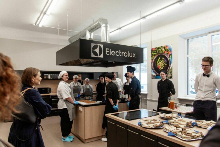 VESK atveria naujas erdves: praktiniai įgūdžiai kelia jaunimo savarankiškumo kartelę