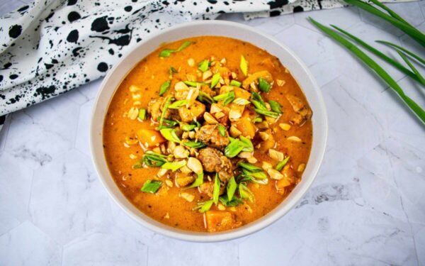 Vištienos sriuba su žemės riešutų kremu