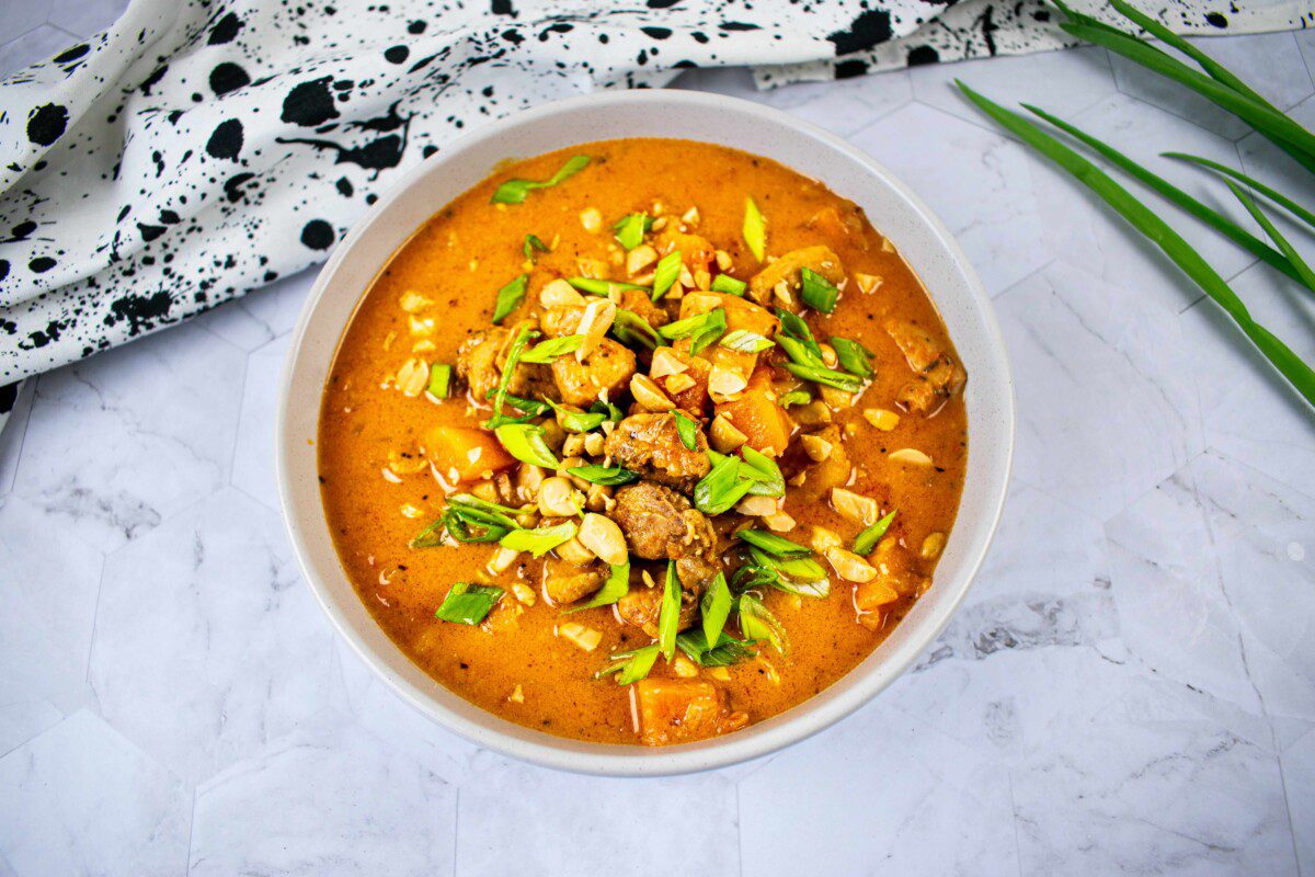 Vištienos sriuba su žemės riešutų kremu