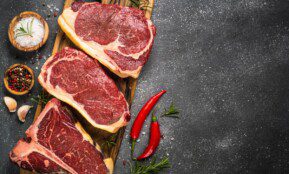 Atsisakėte mėsos? Štai kas iš tikrųjų pradeda vykti jūsų organizme po kelių savaičių