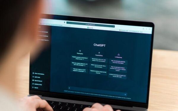 „ChatGPT“ naudotojams tai nepatiks: sužinokite, ką matysime atsakymų apačioje ir kaip to išvengti