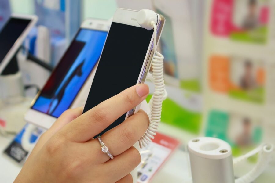 Geriausi 2025 metų išmanieji telefonai: lengviausiai taisomi, tvirčiausi ir didžiausi nusivylimai