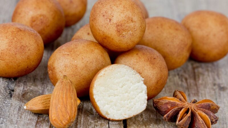 Nostalgiškas vaikystės desertas: klasikinės „bulvytės“ receptas iš vos kelių ingredientų