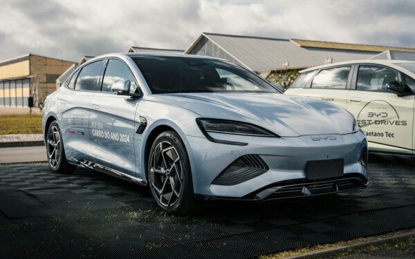 Už automobilius mokėsime mažiau, dar šiemet jų kainos gali pasiekti rekordines žemumas
