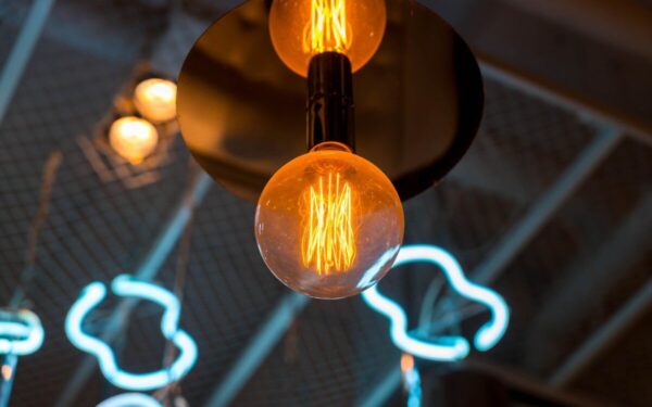 Žiemiškas sausis smogs piniginei: perspėja, kodėl elektros sąskaitos gali nemaloniai nustebinti