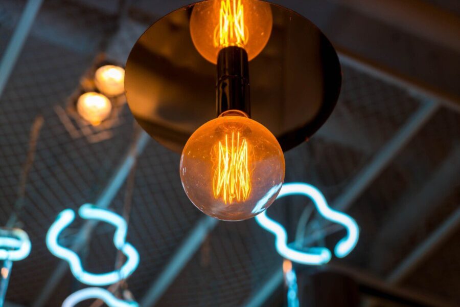 Žiemiškas sausis smogs piniginei: perspėja, kodėl elektros sąskaitos gali nemaloniai nustebinti