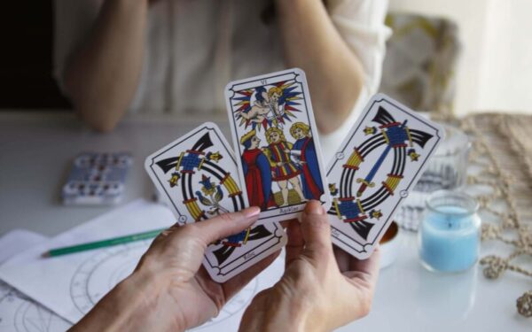 Ketvirtadienio astrologiniai įvykiai: kuriie Zodiako ženklai pasinaudos savo drąsiais siekiais?