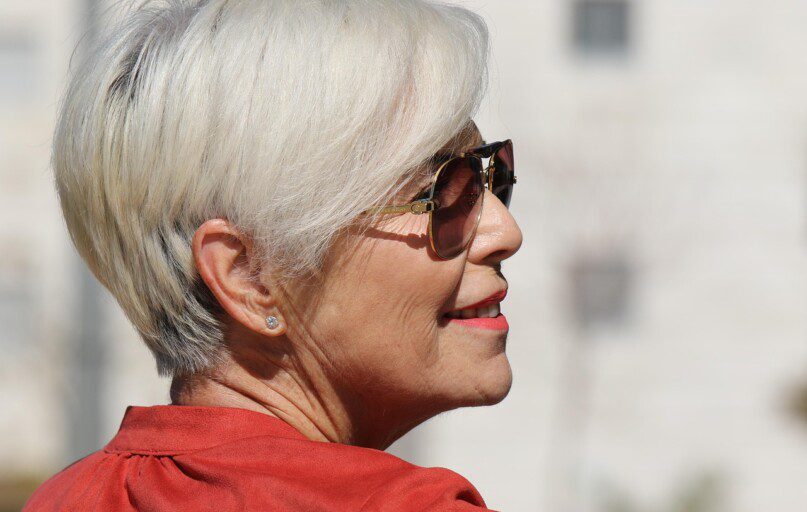 woman, portrait, business, haircut, lipstick, elderly, hairdo, glamour, happiness, smile, haircut, elderly, elderly, elderly, elderly, elderly