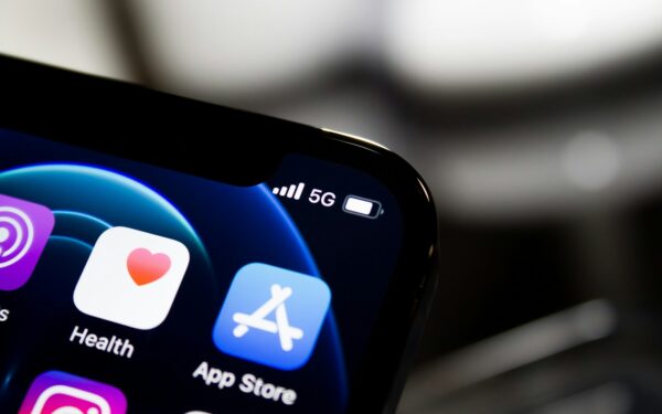 Šimtamilijoninės investicijos į ryšį: „Bitė“ baigė milžinišką 5G tinklo plėtros etapą