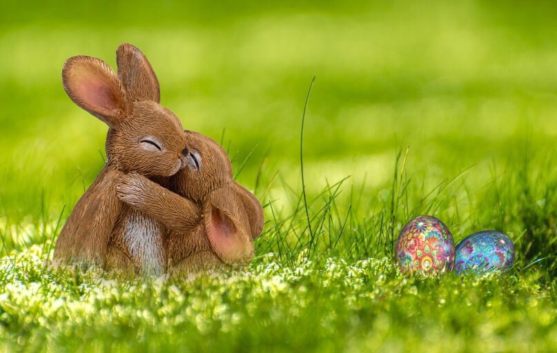 easter, easter bunny, egg, rabbit, spring, greeting card, easter eggs, happy easter, cute, easter figurines, easter decoration, easter festival, meadow, hug, photomontage, composing, fantasy, nature, easter theme, sweet, egg shaped, easter celebration, composition, rabbit ears