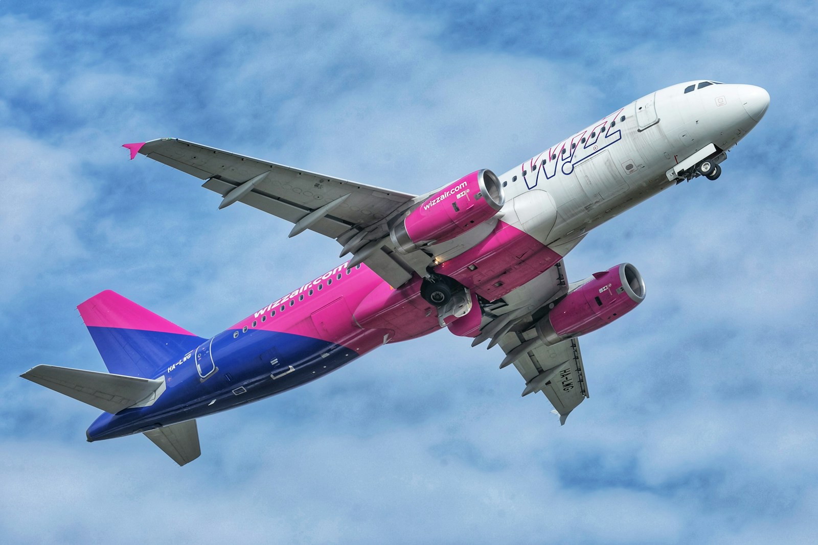Rekordiniai rezultatai Europoje: „Wizz Air“ tinklas jau apima 1000 krypčių ir 500 milijonų keleivių
