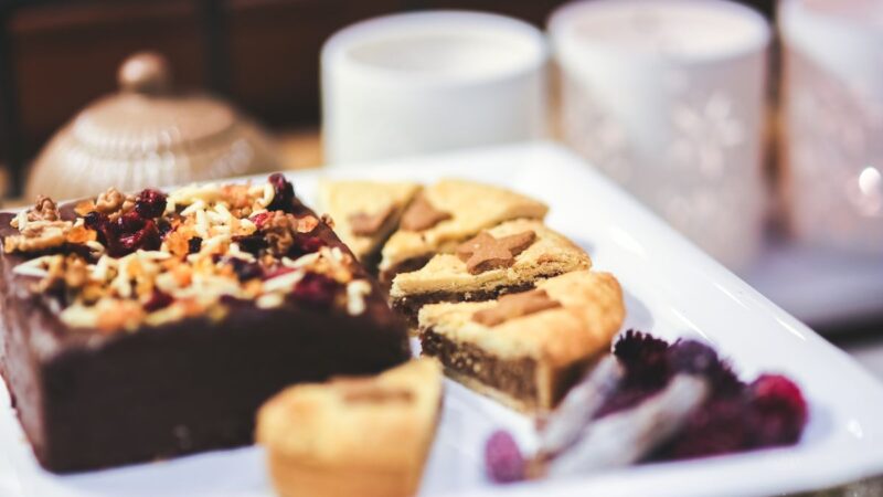 Gydytojai įspėja: kodėl saldumynai yra būtini moters organizmui?