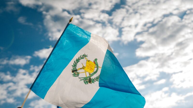 Gaujų karas peržengė ribas: Gvatemaloje prasidėjo nepaprastoji padėtis ir kariuomenė gatvėse