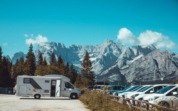 Kemperiai keičiasi visam laikui? „Hyundai“ pristatė futuristinį elektrinį namą ant ratų