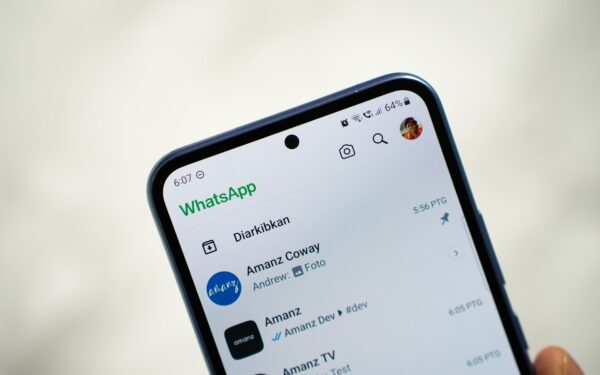 „WhatsApp“ neapsaugojo milijardų paskyrų: nuteko naudotojų nuotraukos ir net telefonų numeriai