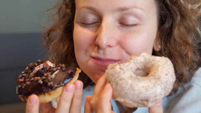 Kaip atsikratyti įpročio persivalgyti? Mitybos specialistės patarimai