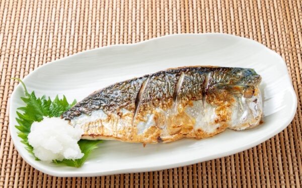 Kodėl mitybos specialistai rekomenduoja valgyti skumbrę ir kas šios žuvies turėtų atsisakyti?