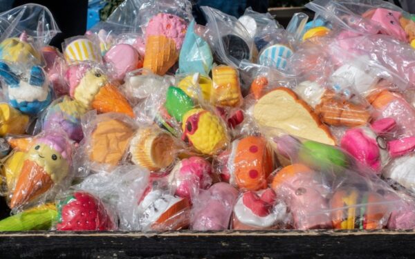 Muitinė Klaipėdoje konfiskavo žaislų klastotes iš Kinijos