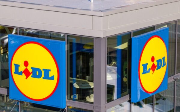Pamiršote telefoną, bet norite nuolaidų? Sužinokite, kokį sprendimą savo pirkėjams paruošė „Lidl“