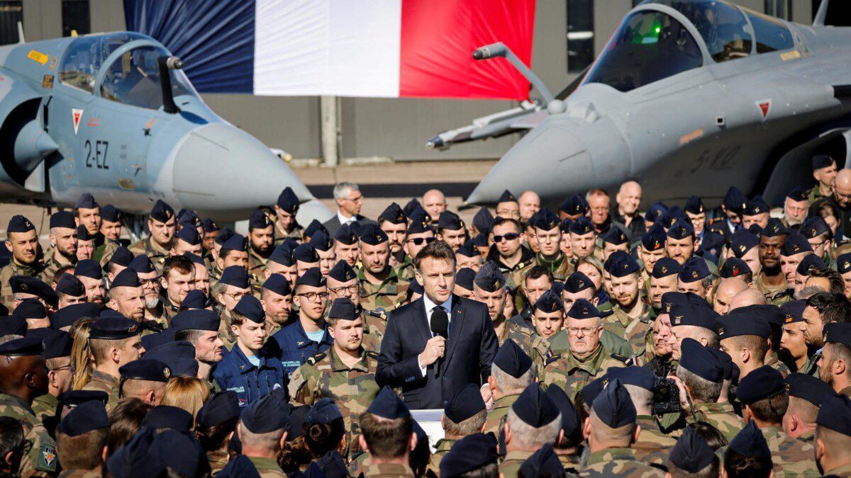 Netikėtas signalas iš Paryžiaus: siūlomas susitikimą, kuris gali pakeisti geopolitinę darbotvarkę